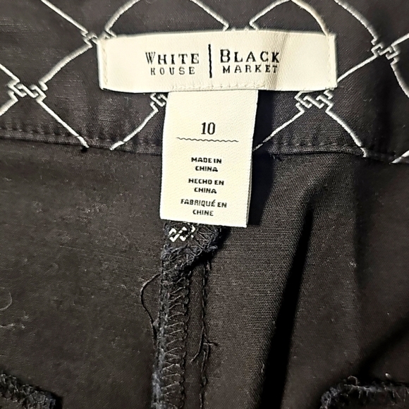 White House Black Market Black w/Diamond Design Stretch Burmuda Shorts Size 10 - Picture 6 of 8